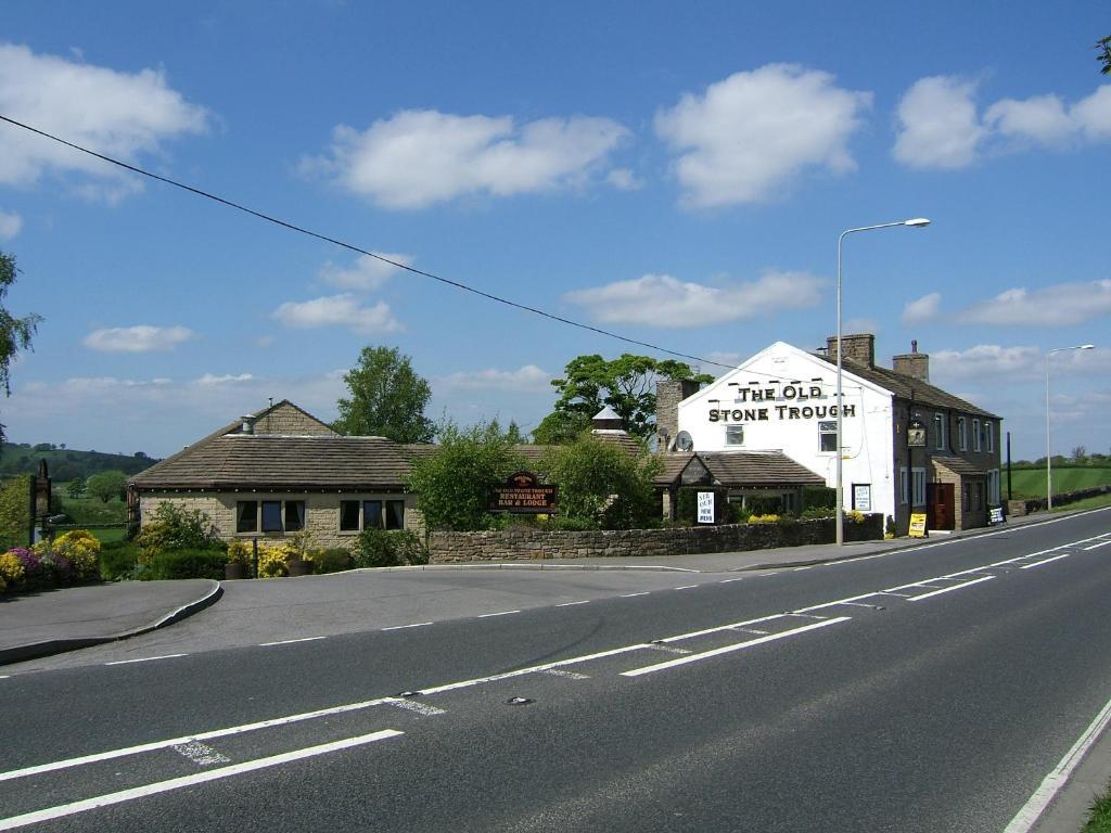 The Old Stone Trough Hotel Barnoldswick Exterior photo